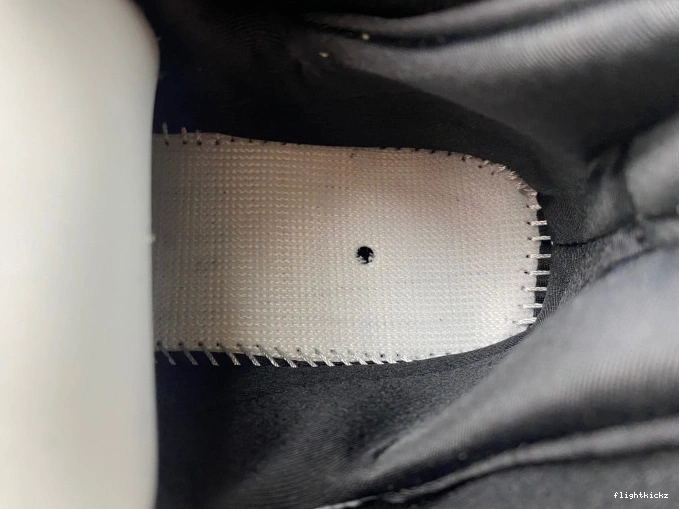 University CT8019-140 Blue Jordan 9 Air Retro 1207